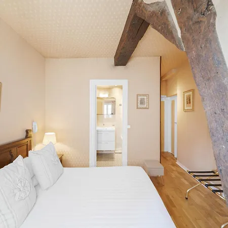 Hotel De La Bretonnerie-2